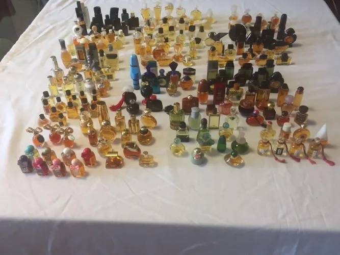 Miniaturas de perfume pra colecionador