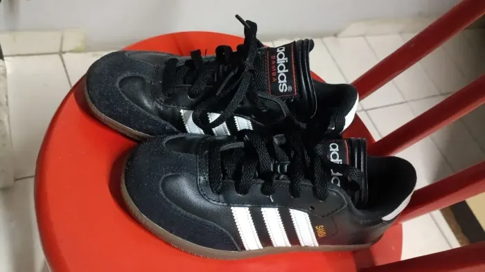Chuteira adidas Samba Classic - Infantil