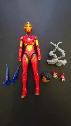 MARVEL LEGENDS - Iron Man - Homem de Ferro - Iron Heart
