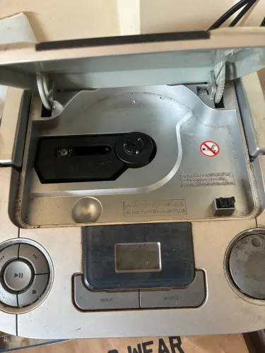 Rádio/CD Player Philips ? Rádio funcionando ? CD com defeito