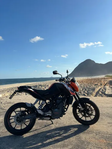 Ktm duke 200
