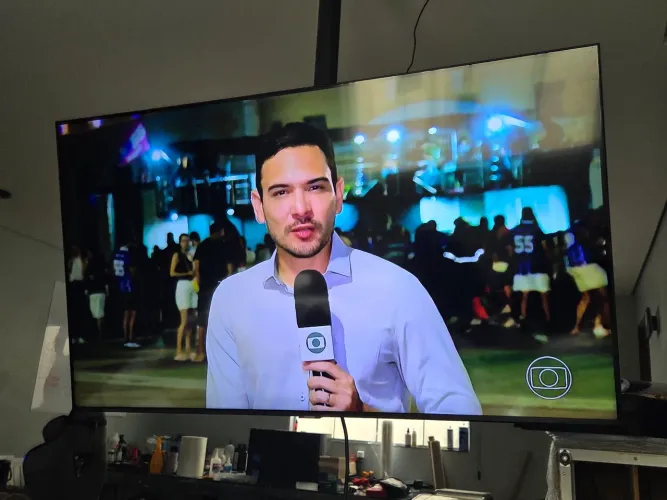 TV Samsung 50" UN50TU8000G