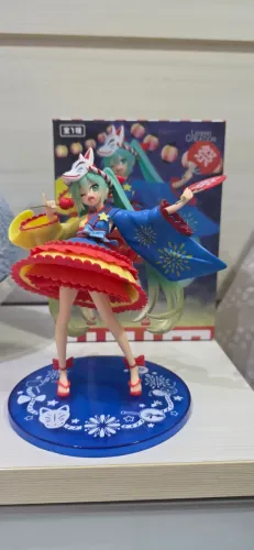 Hatsune miku 2nd season summer version