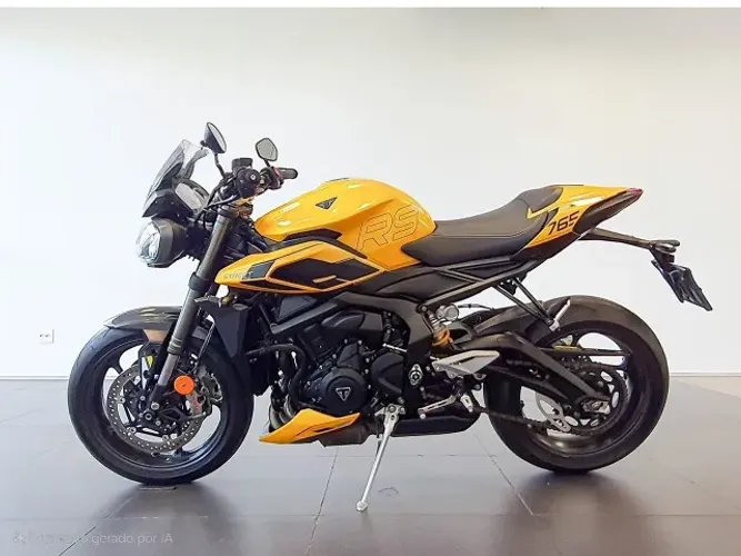 TRIUMPH STREET TRIPLE 765 RS