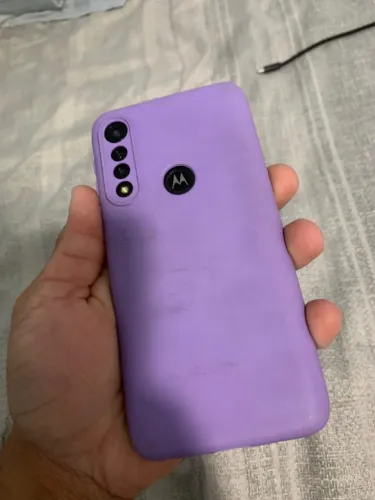  Moto G8 