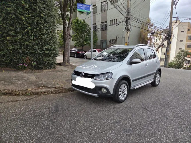 Volkswagen Crossfox 1.6 MI Total Flex 8V 5P 2013