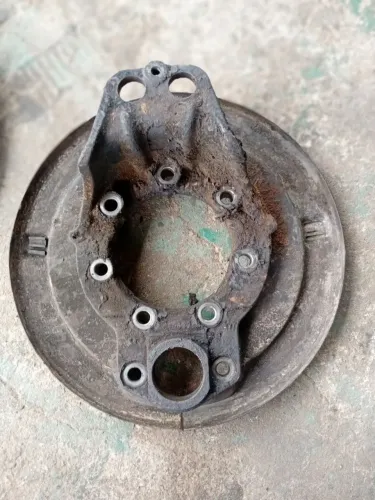 Suporte da placa de Caminhã MB / VW
