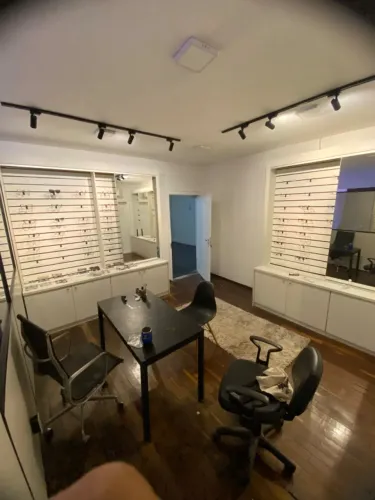 Sala Comercial - Ed. Infantes de Sagres