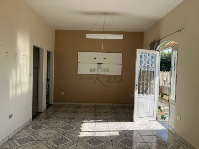 Oportunidade - Casa sobreloja - Parque Santo António - 3 Dormitórios - 200m².