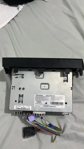 Pioneer multimídia em estado de zero