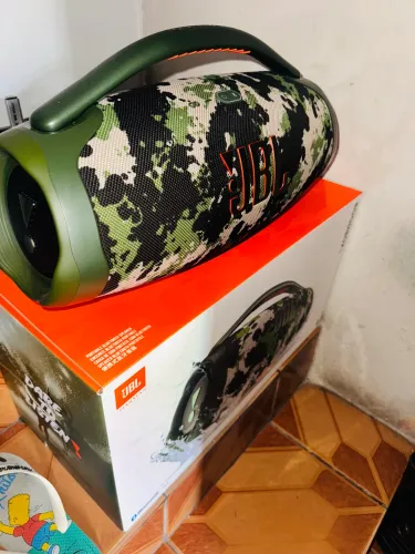 JBL BOOMBOX 3 nova aceito troca por iPhone 