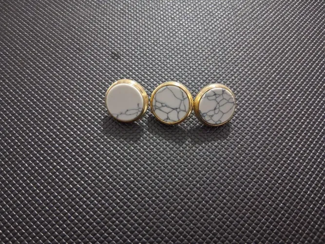 Bocal de Trompete e Trombone Dourado com Detalhes Preto e Branco - NOVO