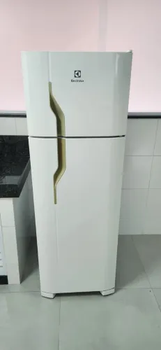 Geladeira Electrolux 260lt