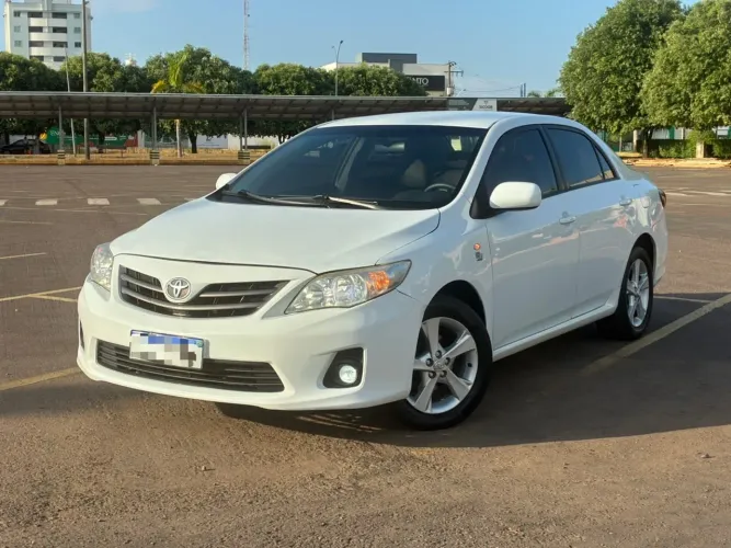 Toyota Corolla GLI 1.8 Flex 16V Aut. 2014