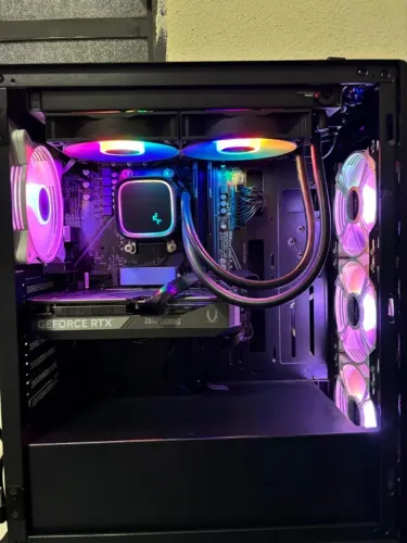 PC GAMER HIGH END 5060TI 16GB + RYZEN 7 5700X + 240HZ