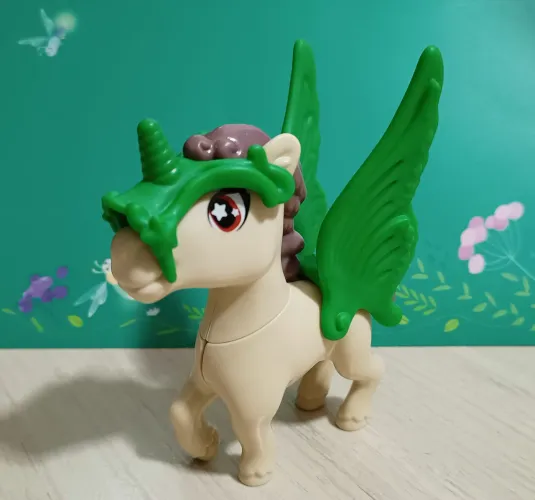 Unicórnio Alado Verde Kinder Ovo Edição Especial de Páscoa 