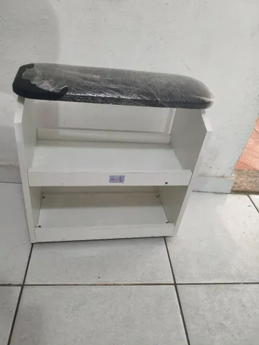 Vende-se móveis de Manicure 