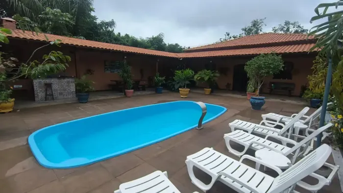 CHÁCARA DE ALTO PADRÃO COM PISCINA - 1.650m² | PRONTA PARA MORAR