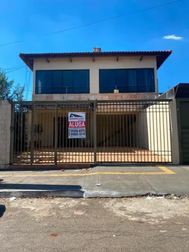 Sobrado para aluguel tem 230 metros quadrados com 4 quartos em Jardim América - Goiânia -