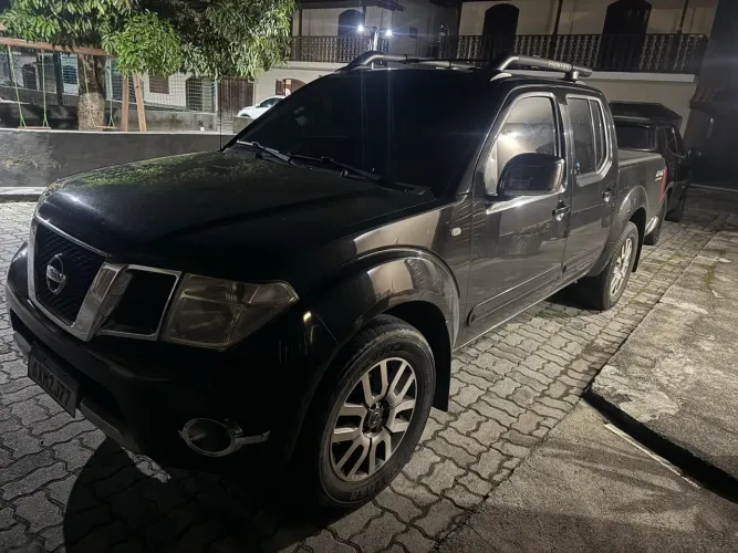 Nissan Frontier SL CD 4X4 2.5tb Diesel AUT 2014