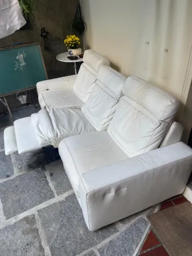 Sofá de Couro Branco 3 Lugares com Encosto Reclinável - Super Confortável