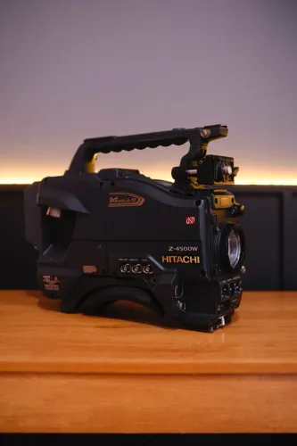 Câmera de TV HITACHI Z-4500W