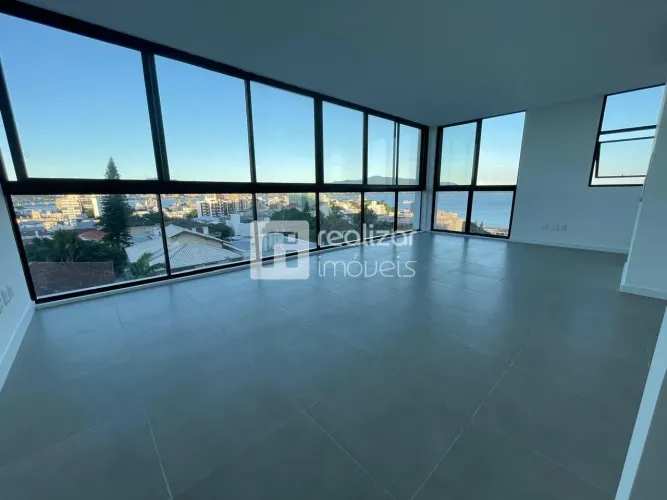Apartamento 2 quartos no bairro Coqueiros, Florianópolis
