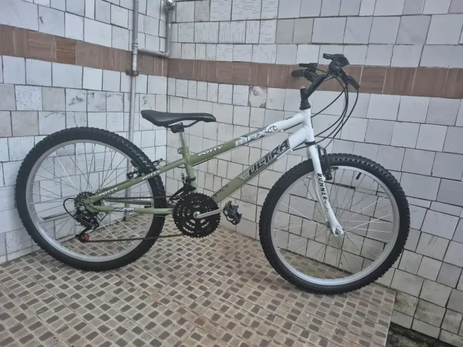Bicicleta aro 24 Semi nova