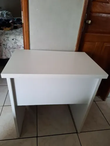 Vendo mesa para estudo/Notebook ou como você queira usar!