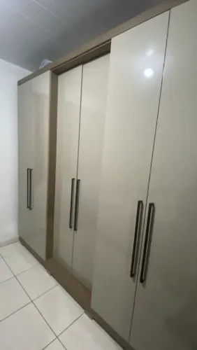 Guarda roupa seminovo
