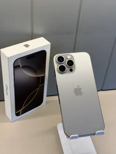 iPhone 16 pro Max 256gb Natural Titânio Semi Novo | Loja Física