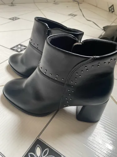 Bota modare feminina