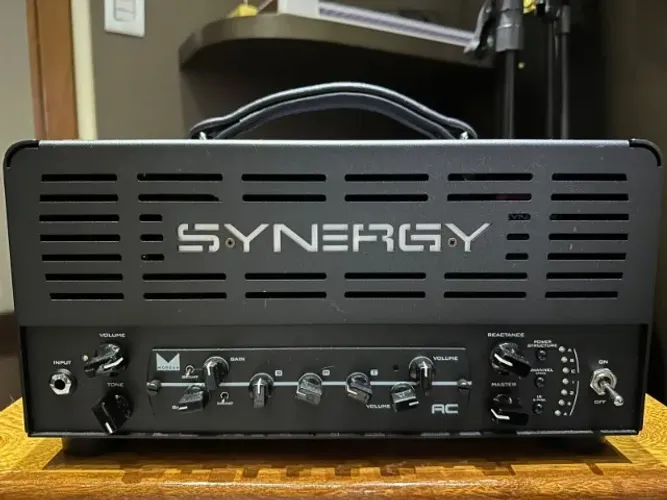 Amplificador valvulado cabeçote Synergy SYN-20IR 20W