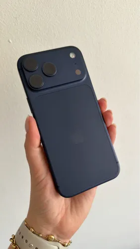 IPHONE 17 PRO MAX 256gb DEEP BLUE | SEMINOVO | IMPECÁVEL | COM GARANTIA APPLE