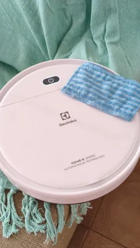 Vendo Robô Aspirador de Pó Electrolux ERB11