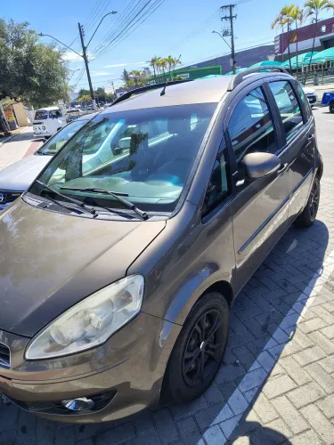 Fiat Idea Attractive 1.4 Fire Flex 8V 5P 2013