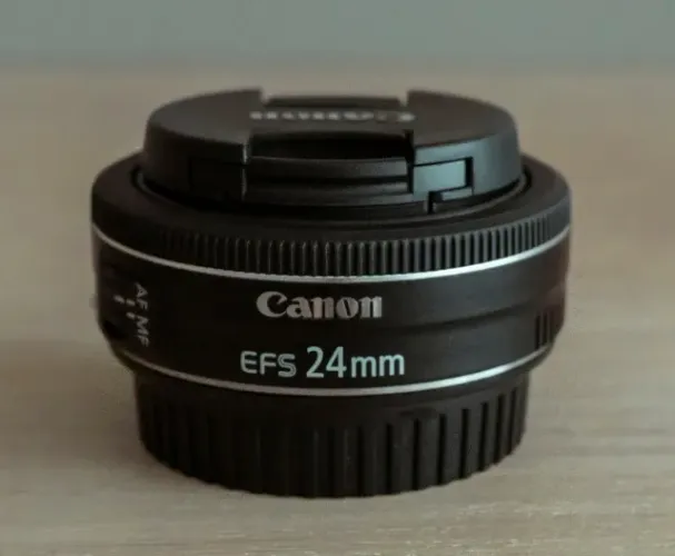 Canon 24mm f/2.8 STM (Pancake)