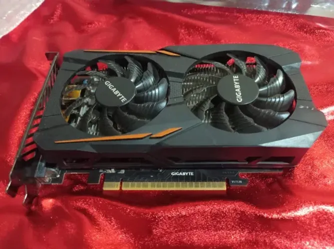 GTX 1050 Ti 4GB Gigabyte Original - Perfeita, Testada, Sem Defeitos