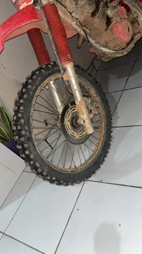 Moto de leilão só pra brincar 
