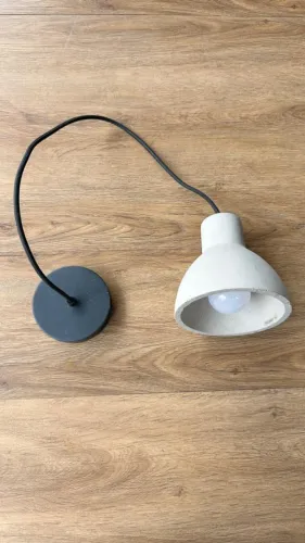 LUMINÁRIA PENDENTE CÚPULA EM CONCRETO - MARCA: MORGAN