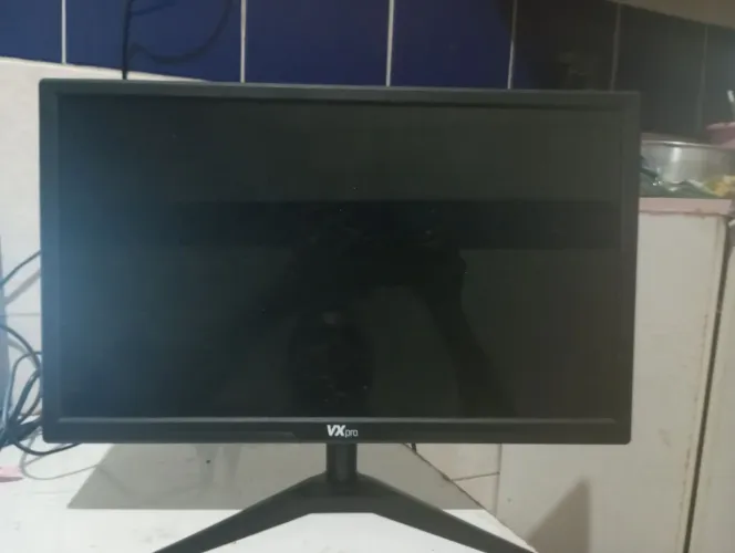 Monitor VX PRO 20" HD+ 1600x900 HDMI + VGA - BIVOLT