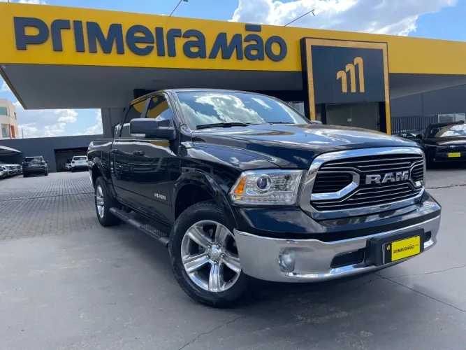 Ram Classic Laramie 5.7 V8 16V Gasolina 4X4 Aut. 2023