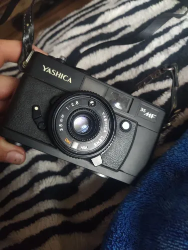 Vendo cama fotografia yashica 35 mF