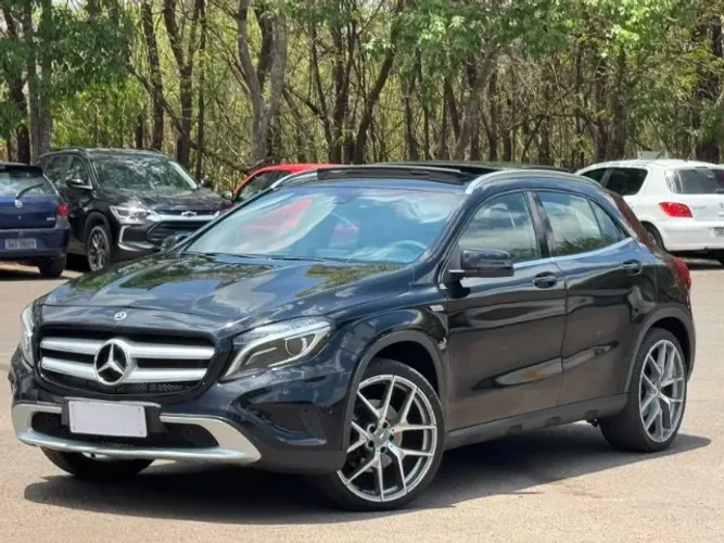 Mercedes-Benz GLA 250 Vision 2.0 TB 16V 211cv Aut. 2015