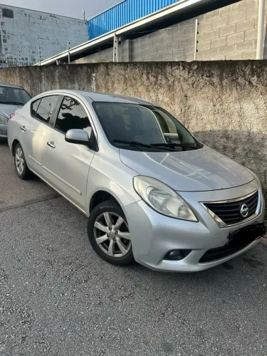 Nissan Versa SL 1.6 16V Flex Fuel 4P Mec. 2013