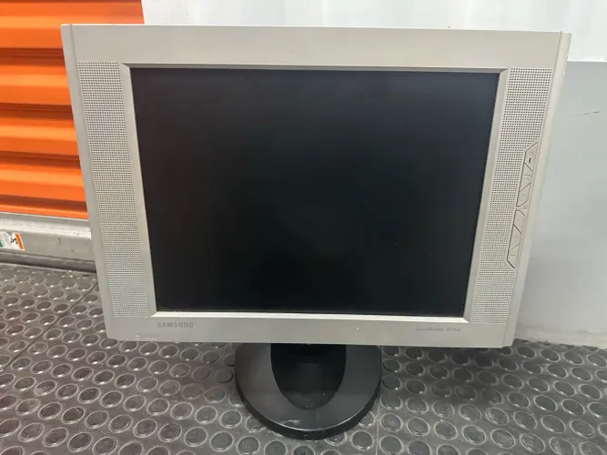 Monitor Samsung SyncMaster 633NW