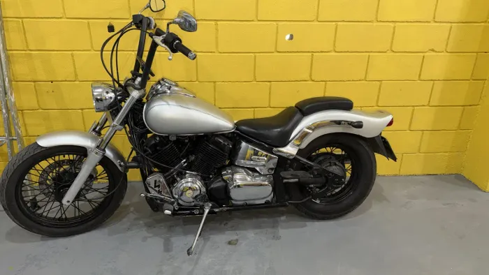 Vendo moto com urgência , tabela 30.000,00 estou pedindo 23.500,00