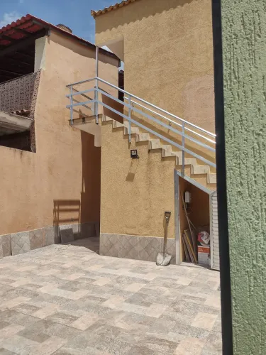 Alugo kitinets em Bangu