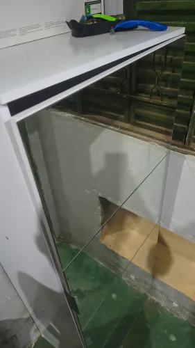 Sapateira com espelho 