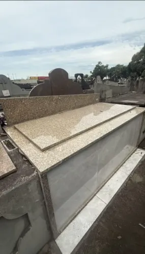 VENDO JAZIGO PERPÉTUO - Cemitério S. Francisco Xavier (Caju) - R$90.000,00 aceito parcelar